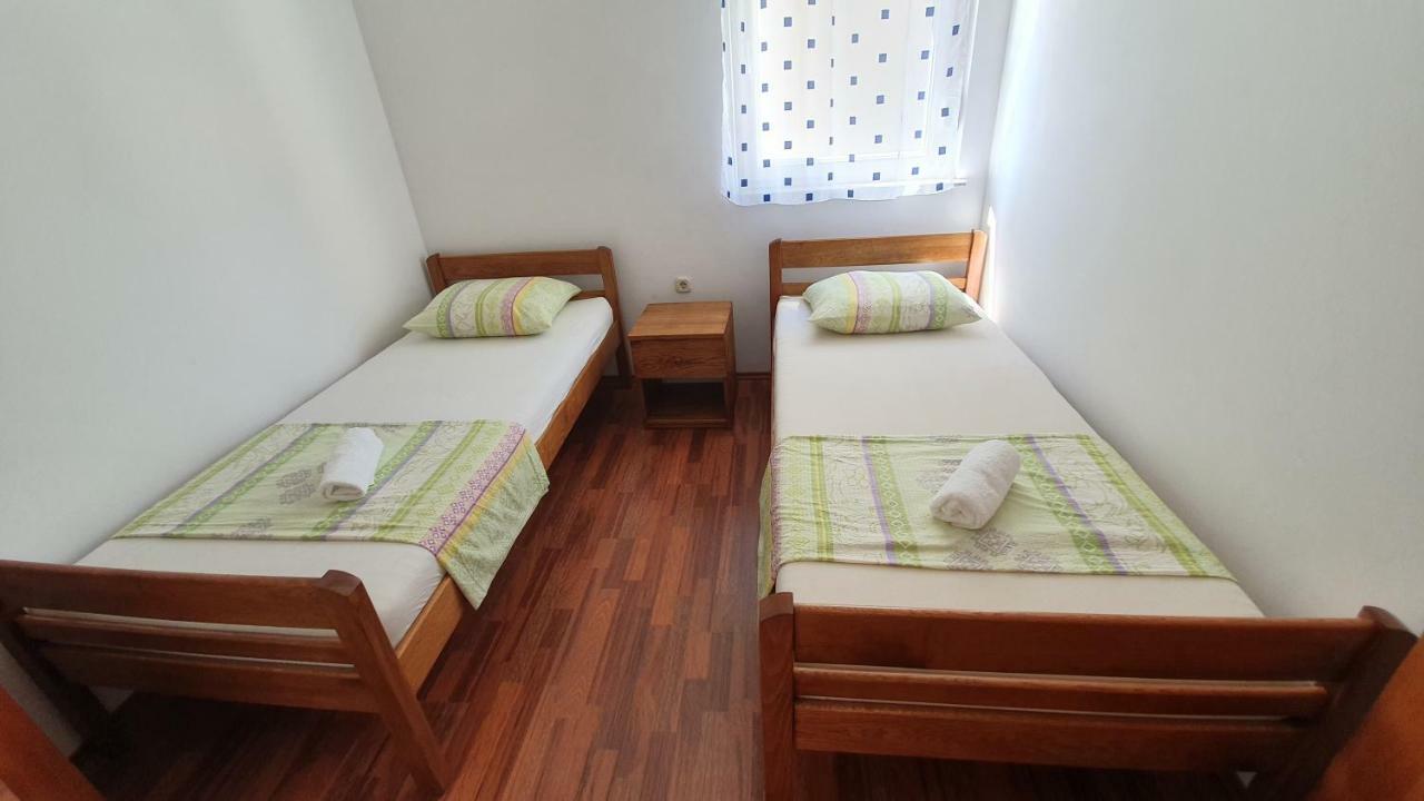 Apartments Mislav Novalja Kültér fotó